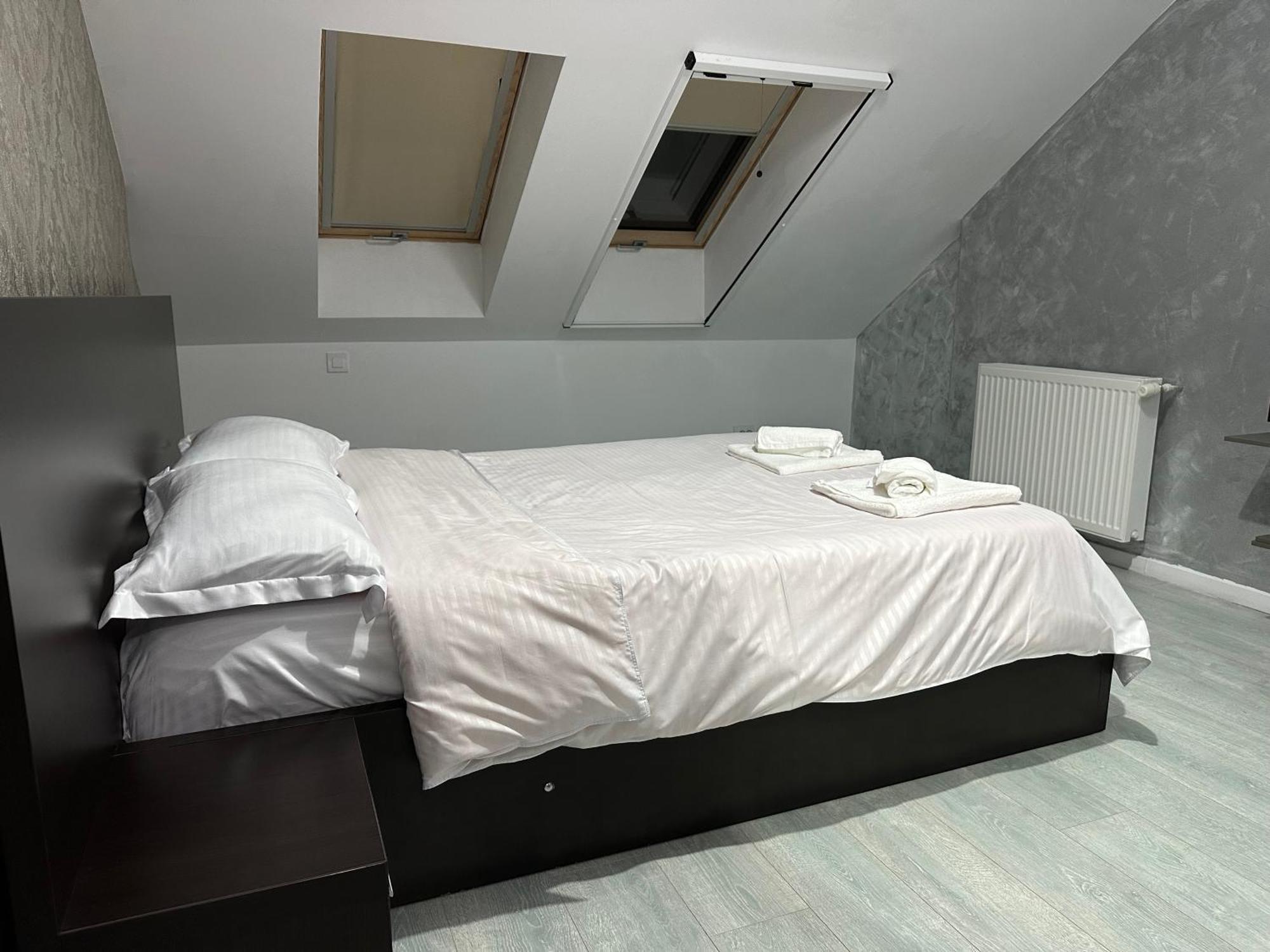 Toscana Apartments Otopeni Buitenkant foto